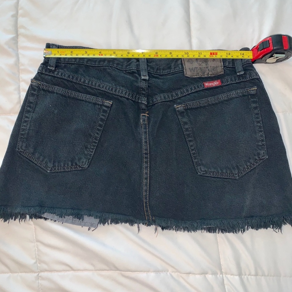 Mini skirt - Picture 2 of 2